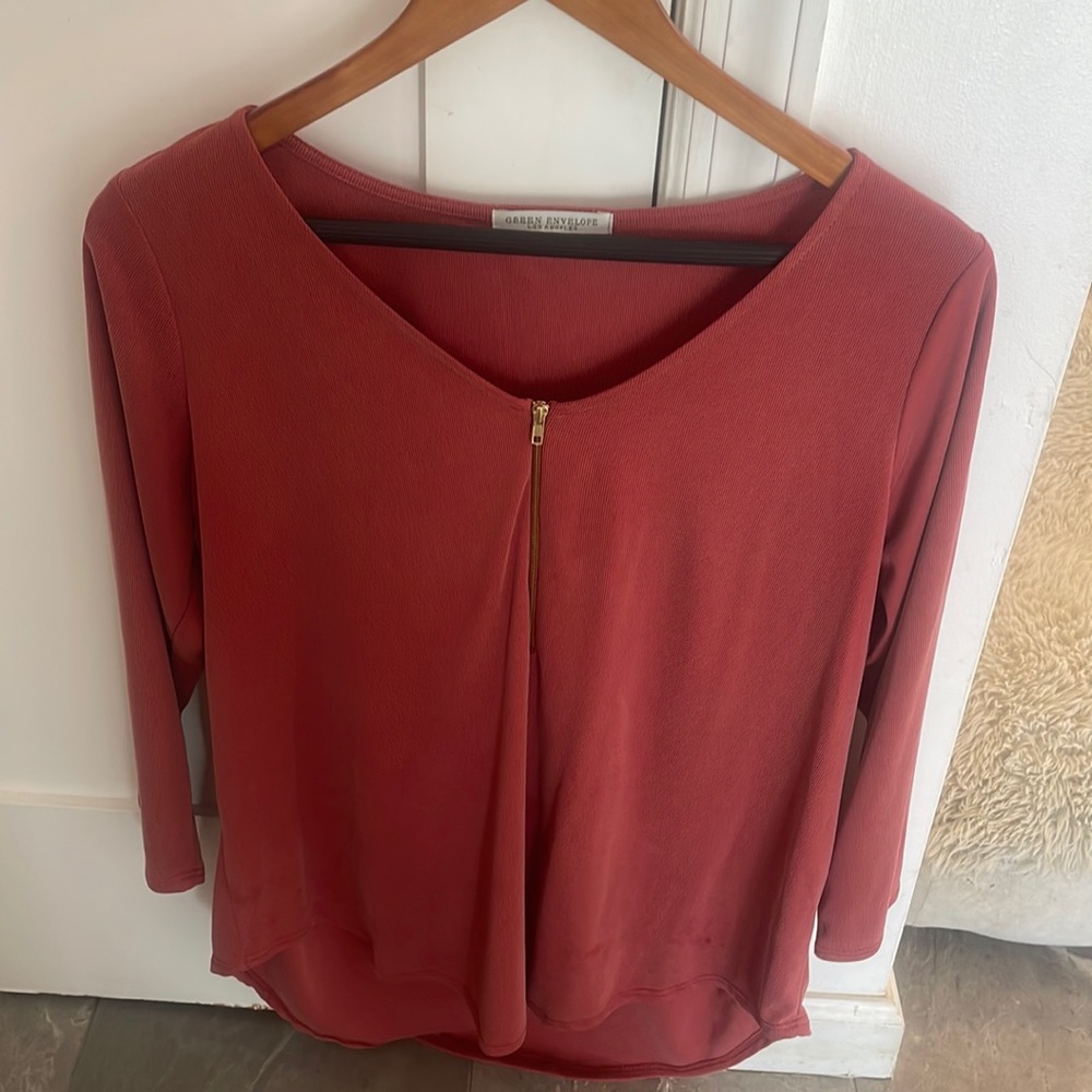 GREEN ENVELOPE TOP
